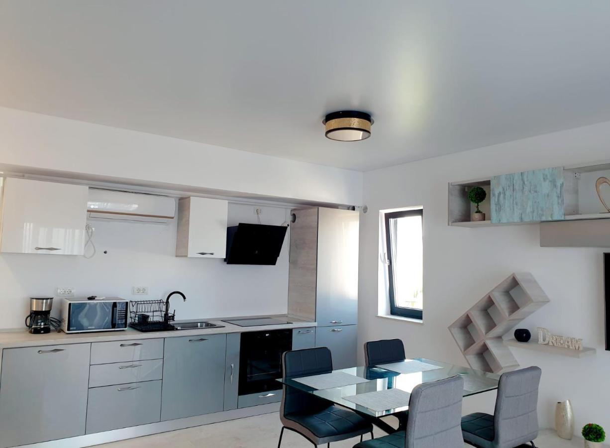 Seafront Papaya Apartment Navodari Dış mekan fotoğraf
